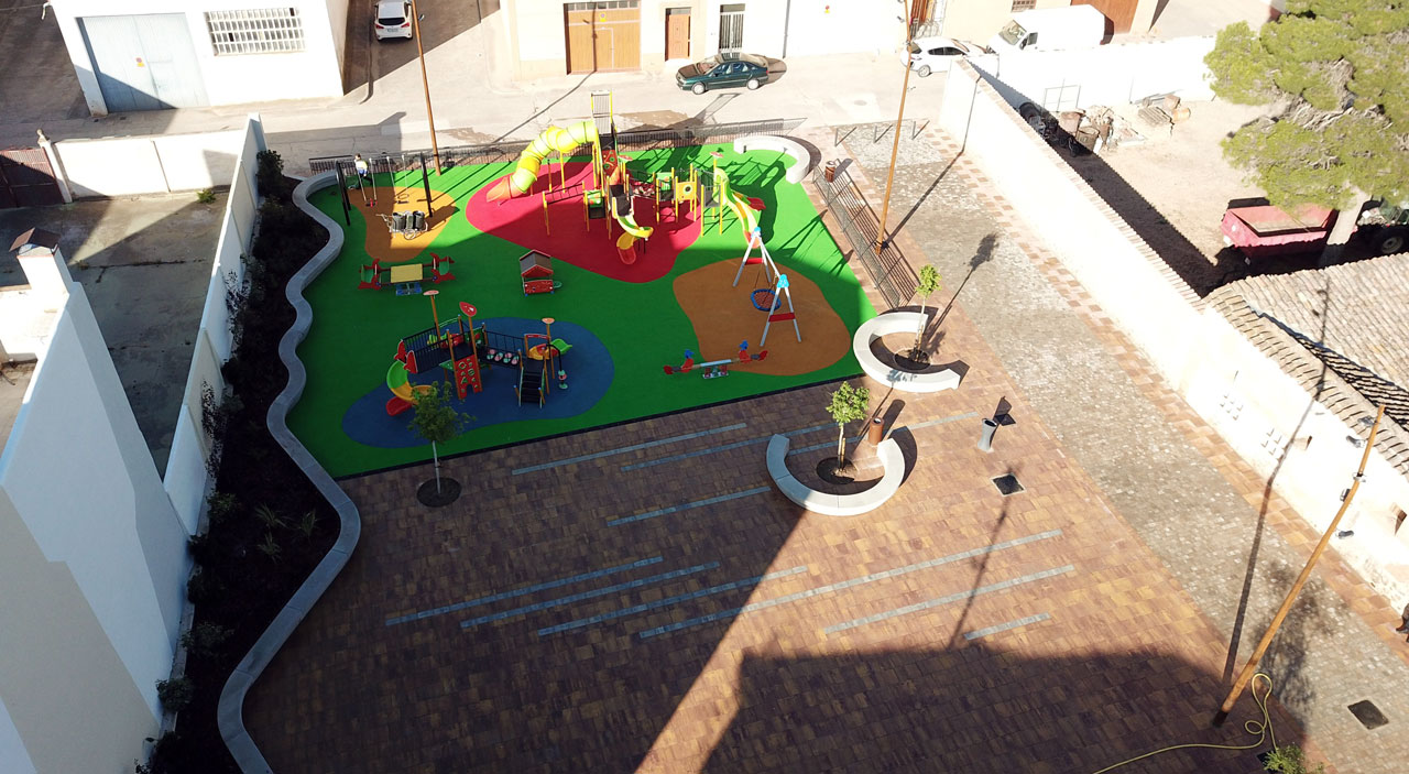 Urbanización plaza de Aldeanueva de Ebro